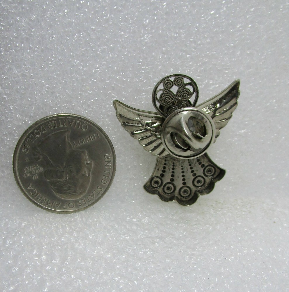 Angel w/ Bow Pin