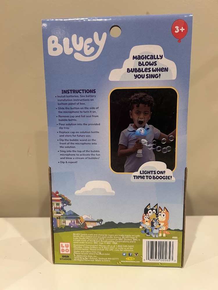BLUEY Dance Mode Bubble Machine and Toy Microphone New in Box
