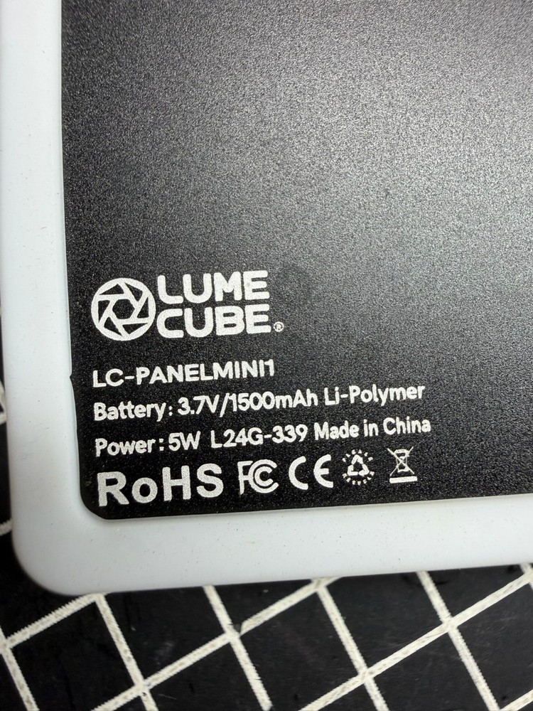 Lume Cube LC-PANELMINI1 5W Bicolor Panel Mini LED - USB C Mini Light Panel