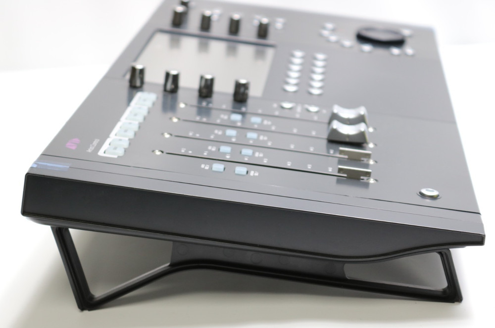 Avid Artist Control Touch Screen Control Surface with 4-Faders - READ!!!!!