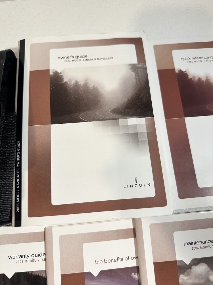 2006 Lincoln Navigator Owners Manuals Set