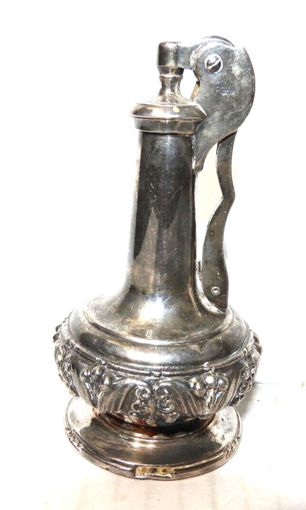 RONSON (DECANTER VINTAGE TABLE LIGHTER/SILVER) COLLECTIBLE!!!