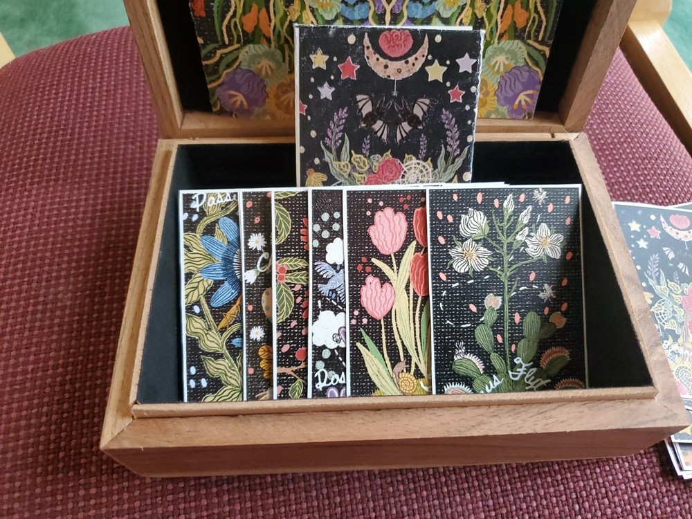 Original, creative Botanical Blessings Oracle Deck & Aventurine-trim Box