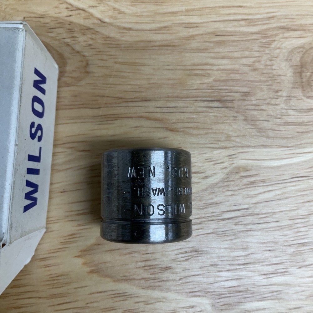 L.E. Wilson Case Holder 220 RUSSIAN New Case