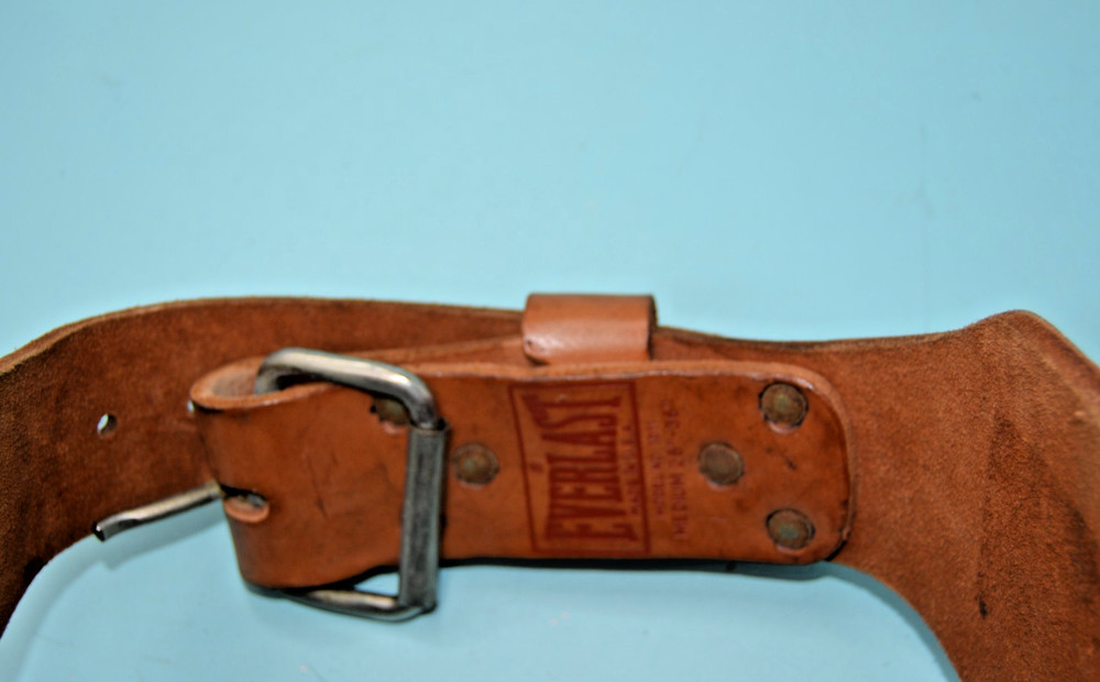 Everlast Tan Leather Powerlifting Belt 1011 medium NAME INSIDE