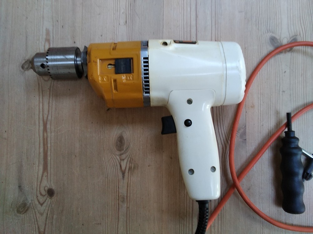 Vintage Black & Decker Dril V830V