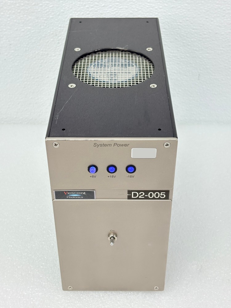 Pre Owned | Vescent Photonics D2-005 Linear Professional Grade Power Supply
