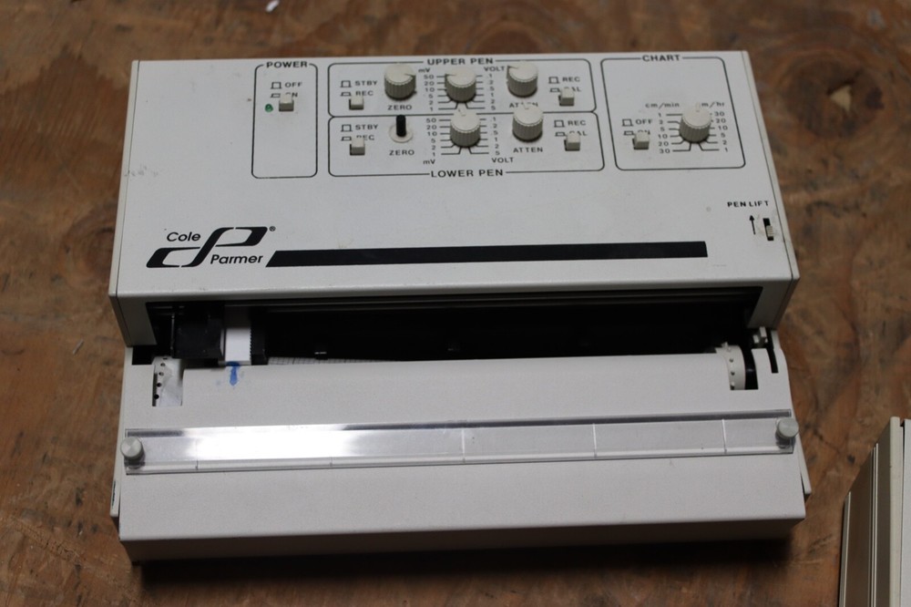 Cole-Parmer   Flatbed Recorder