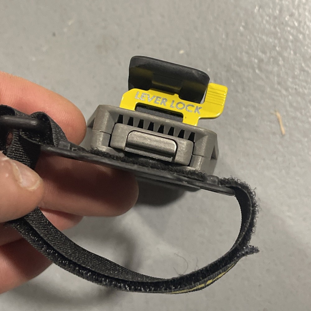 LEUPOLD QuickDraw Retractable Holster Rangefinder Cell Phone Other Small Device