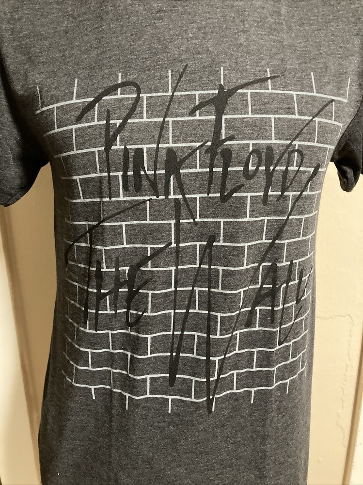 PINK FLOYD THE WALL Color BLUE Size M.