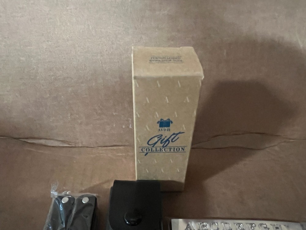 Avon Gift Collection 13 Multitool Function Tools Pocket Knife Tool All-In-One Nw