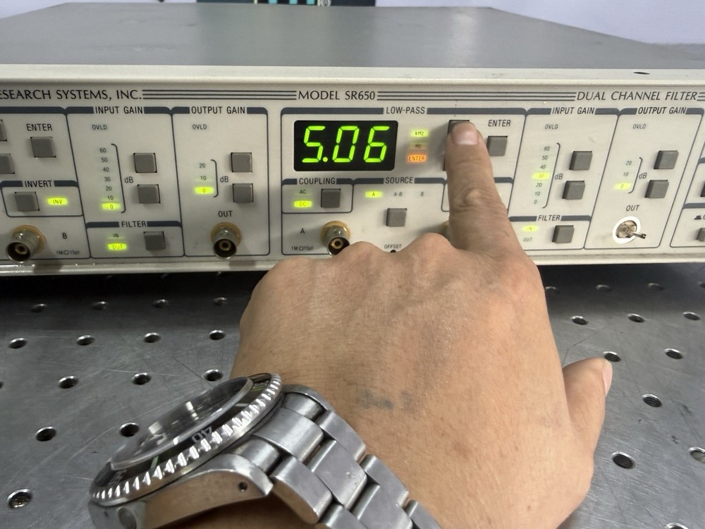 SRS SR650 Dual Channel Filter Powers On Tested AS-IS Read Desc