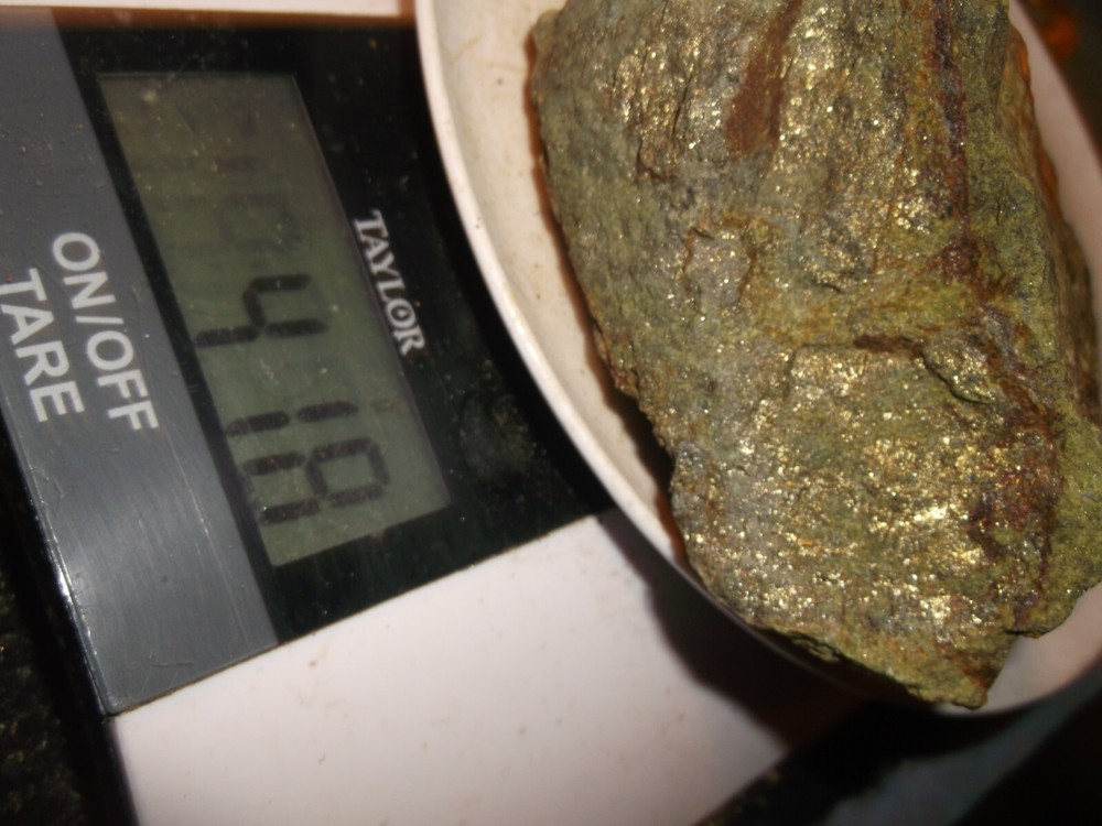 Gold, silver, copper, 418 grams samples ,ore high grade .