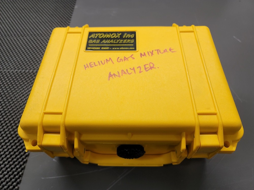 Atomox Inc. Helium Gas Mixture Analyzer