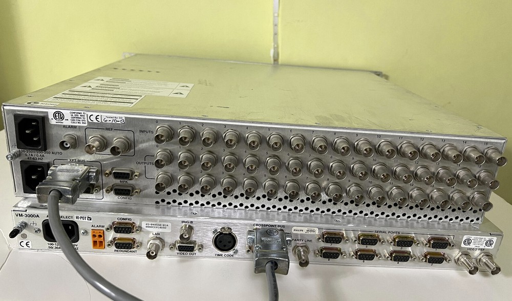 Grass Valley Triton GS400B HDSDI ROUTER , Include VM3000A Controller