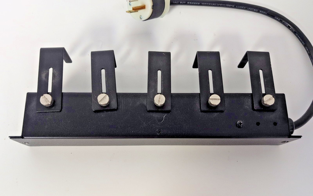 Furman Pluglock Rackmount 5 Outlet Locking AC Adapter