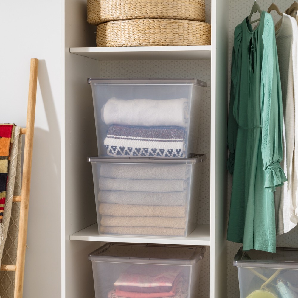 17 Qt. Plastic Storage Bins with Lids, Clear, Stackable Totes, Containers 8Pk