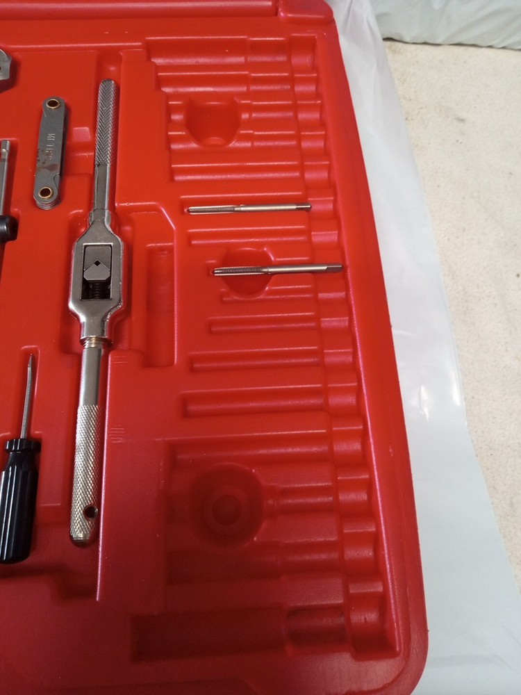 MAC Tools TDPLUS 117-Pc Deluxe Threading Set - Standard & Metric - INCOMPLETE