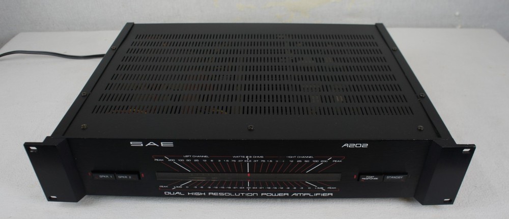 SAE A202 DUAL HIGH RESOLUTION POWER AMPLIFIER