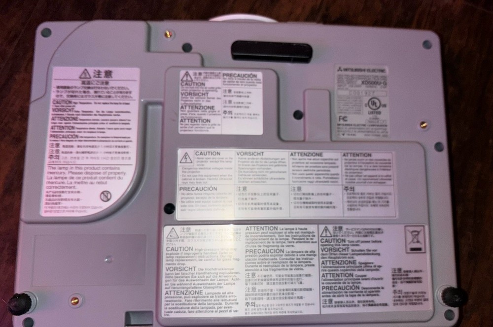 Mitsubishi XD500U DLP Projector