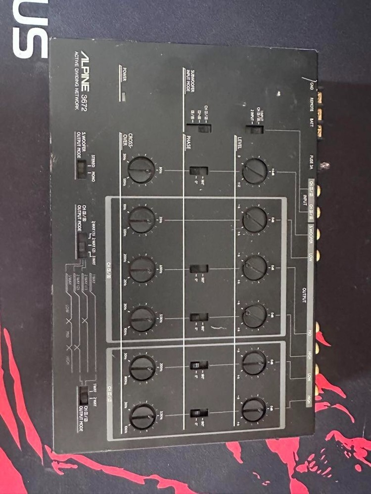ALPINE Vintage Equalizer 3672 Active Deviding Network 6ch