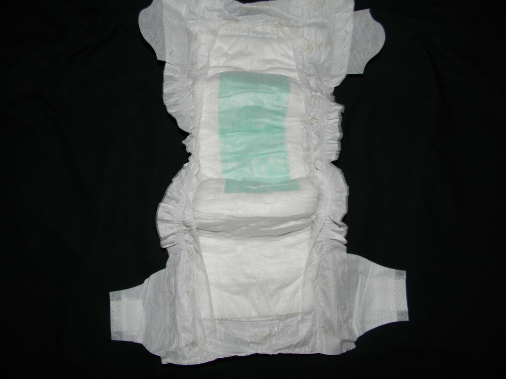4 sample Predo baby size 6 over 35+Lbs