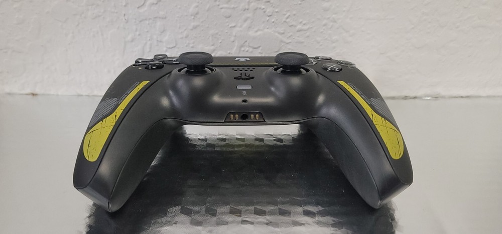 Sony PlayStation 5 DualSense Wireless Controller - Helldivers 2 Limited Edition