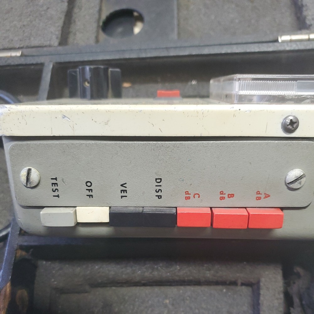 IRD Mechanalysis Model 308 Vibration/Sound Level Meter [Ref A]