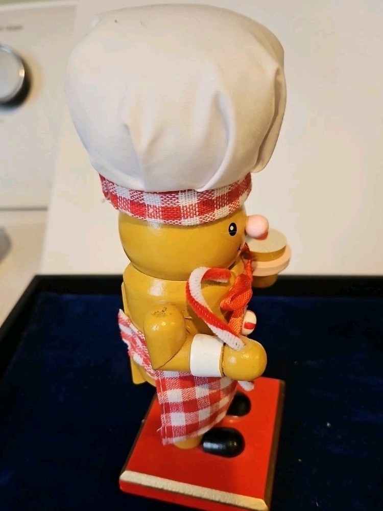 7 Inch Christmas Nutcracker Baking Chef