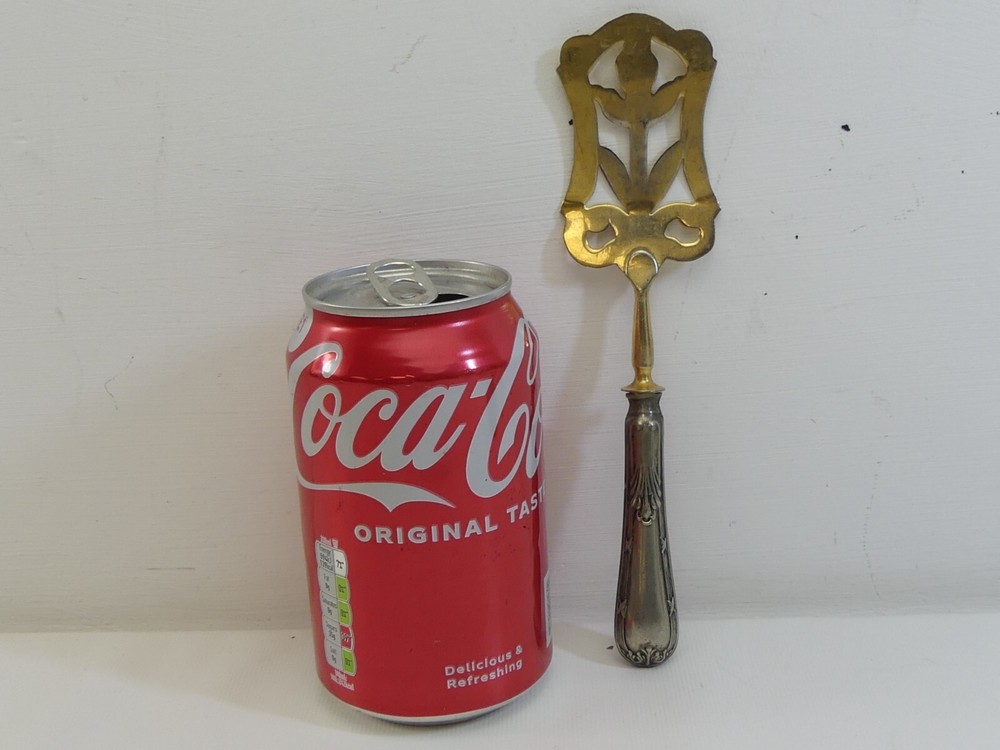 (RefJOH16) Antique silver plated small server fish slice, kitchenalia