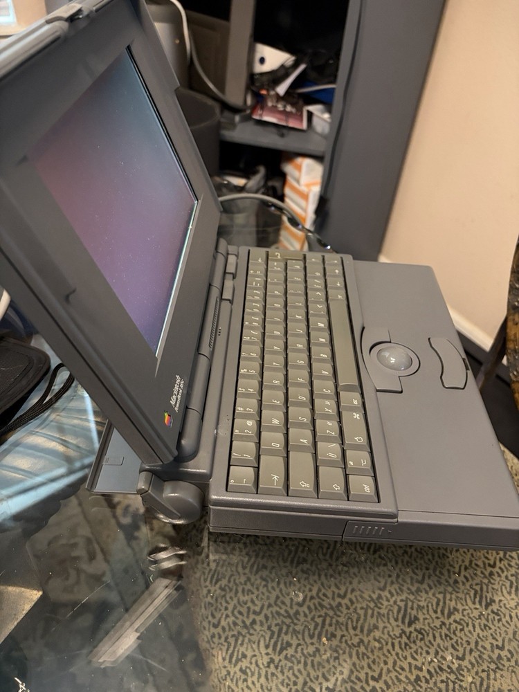 Macintosh/Apple PowerBook 165C w/ Floppy Drive, AC Adapter