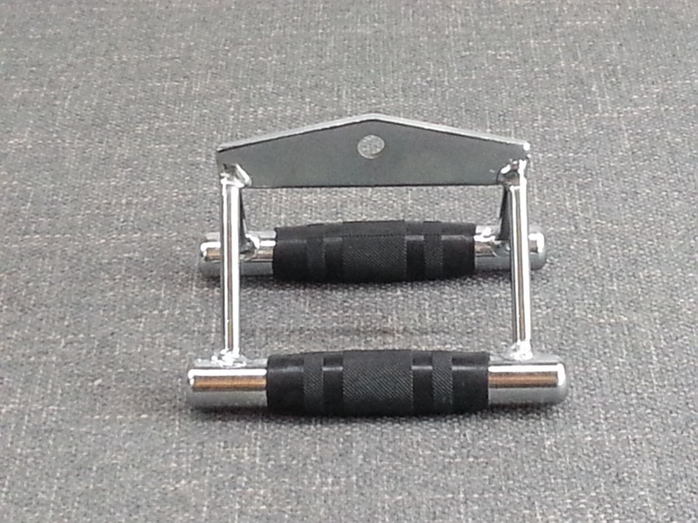 NEW NWOT Gym Cable Attachment Tricep Row V Pull Bar Rubber Handle