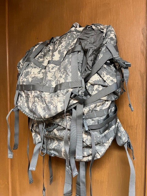 U.S. G.I. MOLLE II LARGE RUCKSACK WITH FRAME