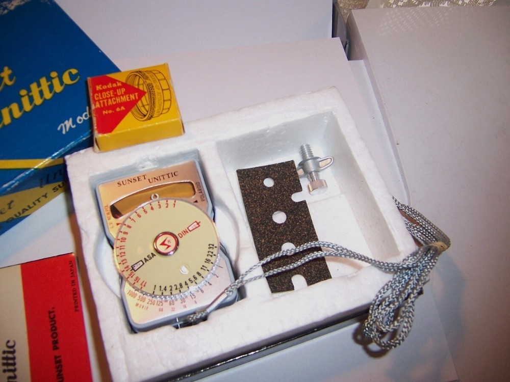 estate Vintage Sunset Unittic Model 31 Camera Light Meter with papers in box