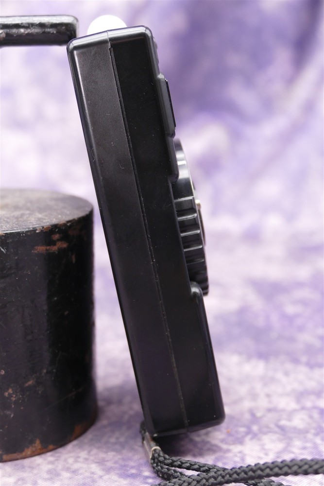 Vivitar EFM-2 Digital Meter Flash With Case and Manual