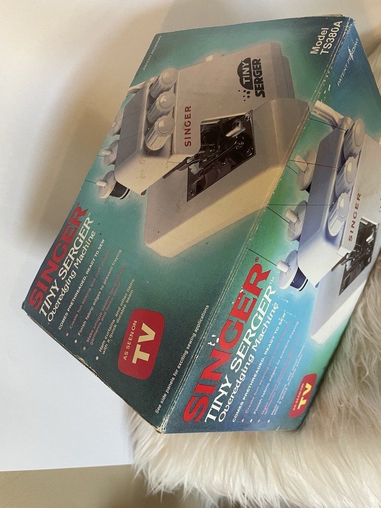 Singer Tiny Serger Electric Overedging Machine Sewing TS380A Tested Working