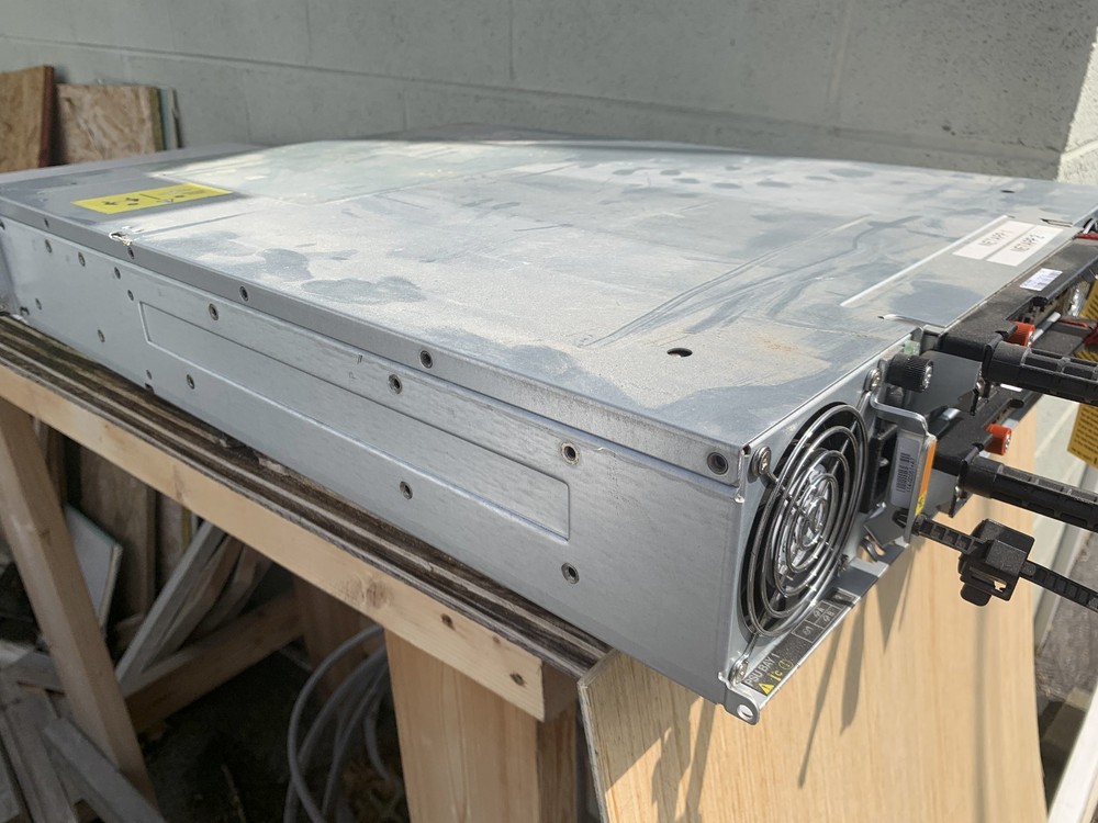 NetApp NAF-0602 Storage System 2X Controllers 2x PSU - No HDD