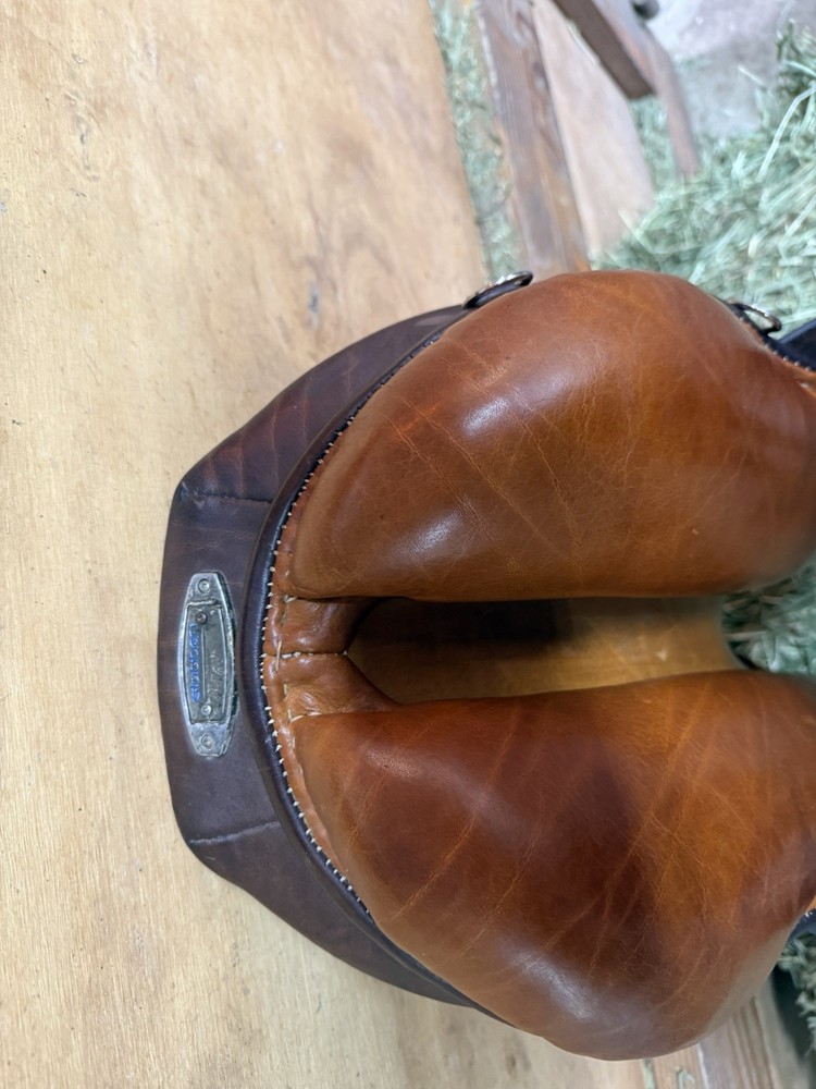 PENDING*****Stubben Siegfried CS Jumping All purpose Saddle 17.5” 30 Medium Tree