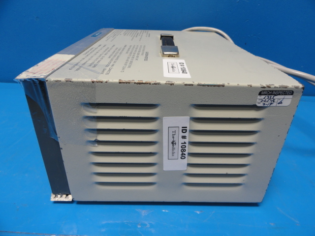 KARL STORZ 486B TWIN COLD LIGHT SOURCE / ILLUMINATOR (10840)