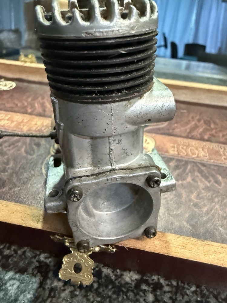Vintage McCoy .35 RC Plane Stunt Engine! Compression !!