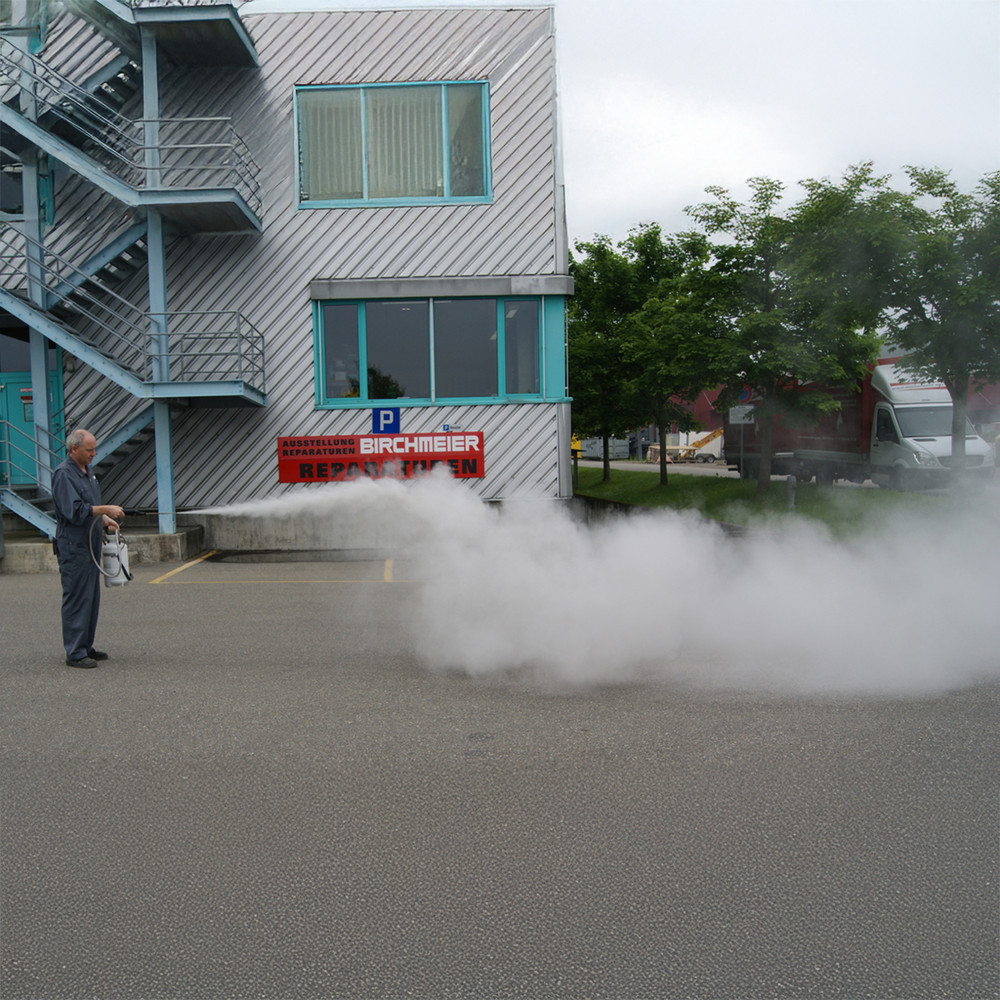 One DR 5 Powder Duster with Compressed Air Connection by Birchmeier