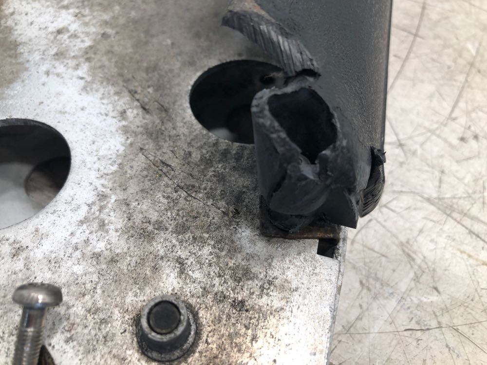 2000 Kenworth T2000 Step (723-10389)