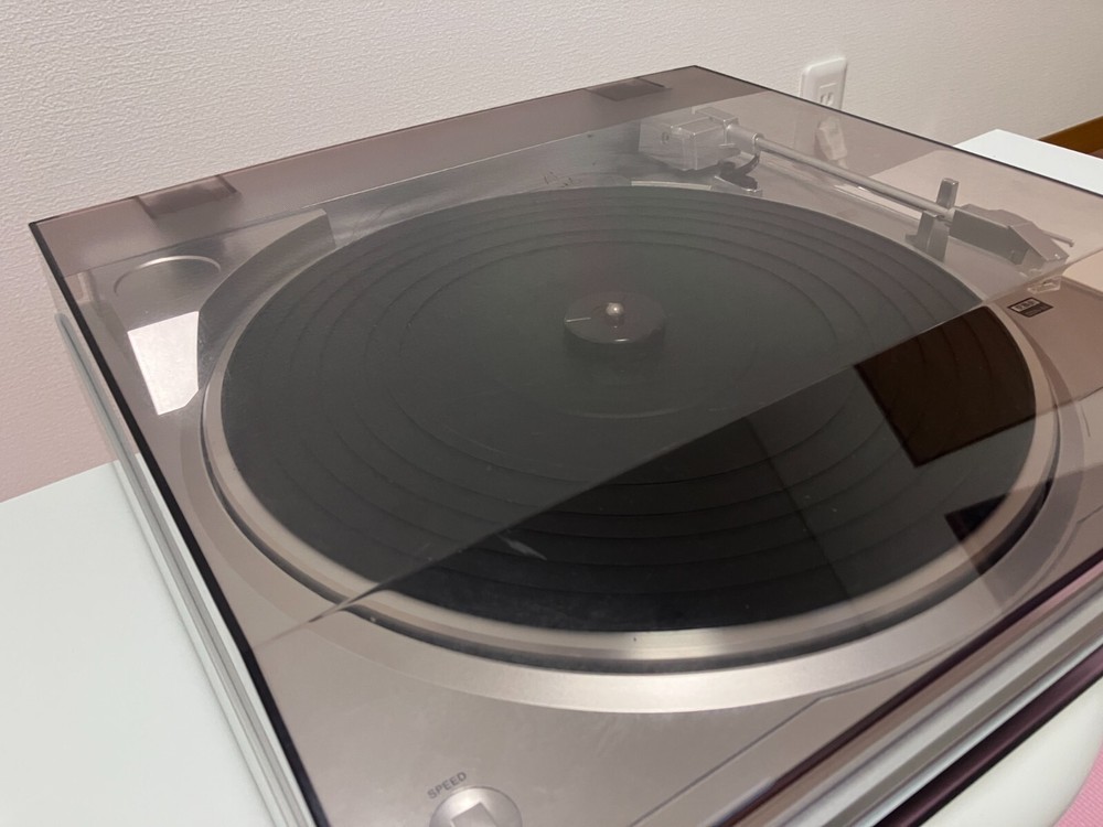 Denon DP-29F Belt-Drive Turntable Analog Record Player Phonoequalizer Silver
