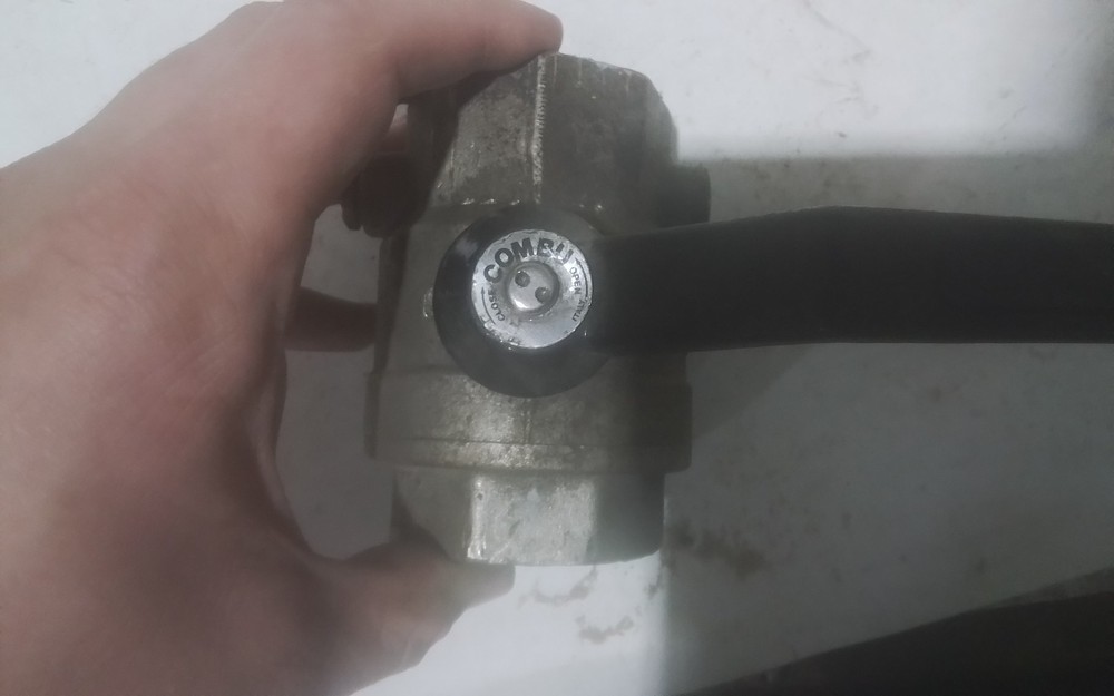 COMBU 1-1/2'' 600 CWP (I11B)