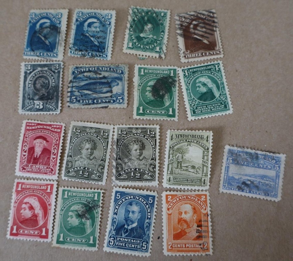 SMALL NEWFOUNDLAND LOT USED & UNUSED-HINGED