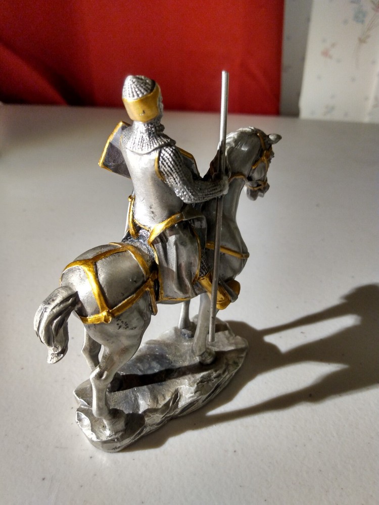 nick nack knight on horse