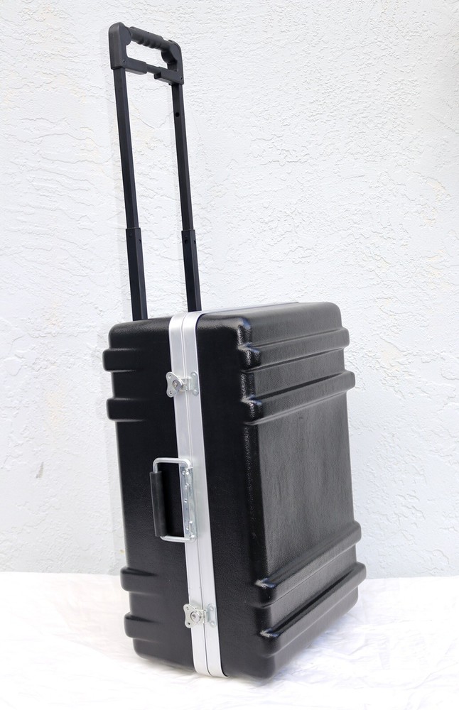 Microdermabrasion Machine Package In Excellent Condition