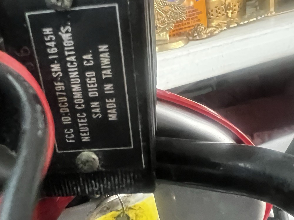 NEUTEC SM-1645L H W/ ORIGINAL MICROPHONE UNTESTED (. READ. ).