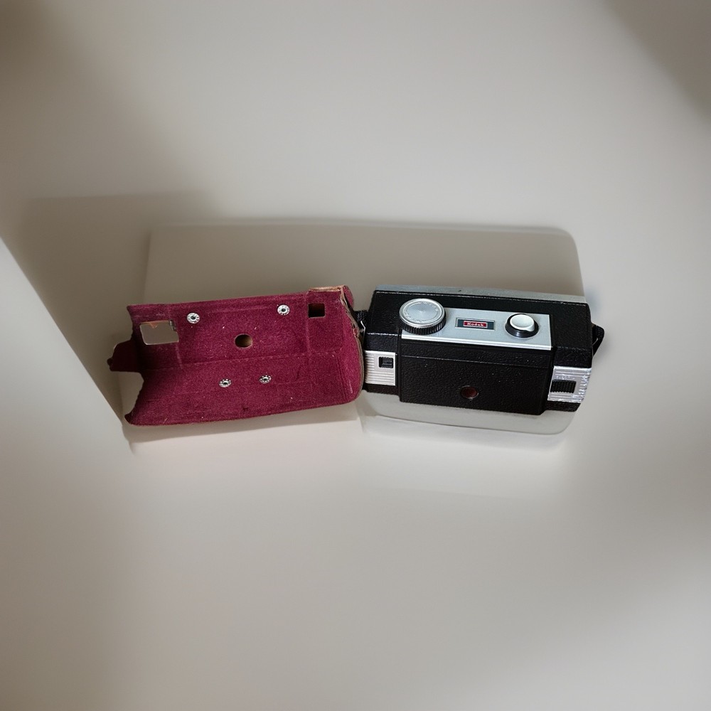 Vintage Kodak Brownie auto 27 camera Untested