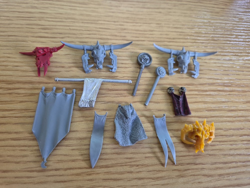 Games Workshop- Warhammer  -  banners and totems